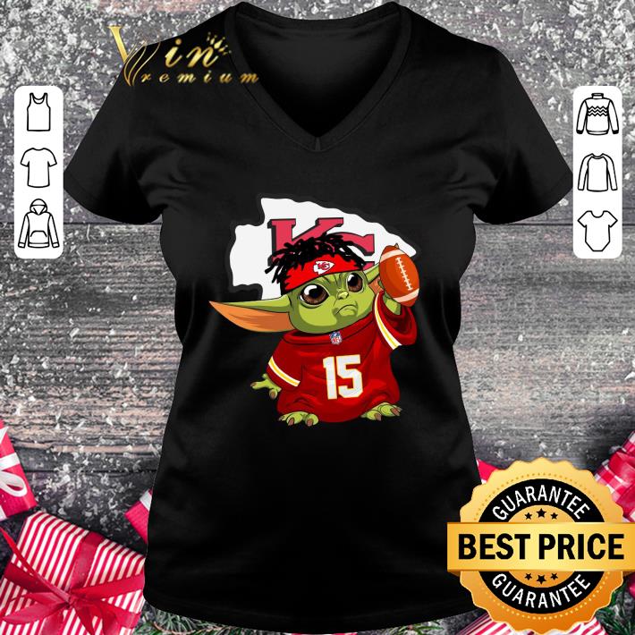 Star Wars Baby Yoda Mandalorian Kansas City Chief Patrick Mahomes shirt